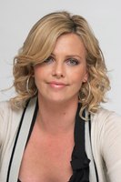 Charlize Theron Sweatshirt #2285031
