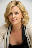 Charlize Theron Sweatshirt #2320251