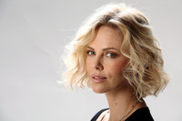 Charlize Theron t-shirt #2330297