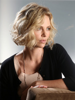 Charlize Theron Sweatshirt #2330302