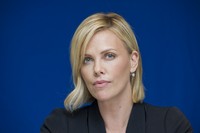 Charlize Theron t-shirt #2330306