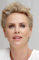 Charlize Theron Sweatshirt #2465572