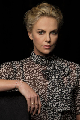 Charlize Theron Poster 2515881