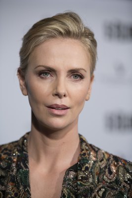 Charlize Theron Poster 3780473
