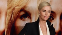 Charlize Theron Sweatshirt #3913700