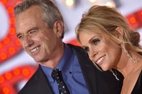 Cheryl Hines Sweatshirt #2857945