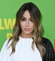 Chloe Bennet mug #G2469504