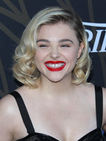 Chloe Moretz Sweatshirt #2966620