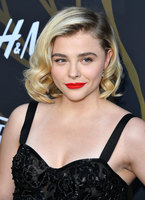 Chloe Moretz Sweatshirt #2966952