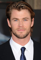 Chris Hemsworth Tank Top #1989387