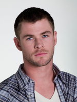 Chris Hemsworth Longsleeve T-shirt #2189494