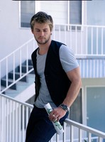 Chris Hemsworth Sweatshirt #2189519