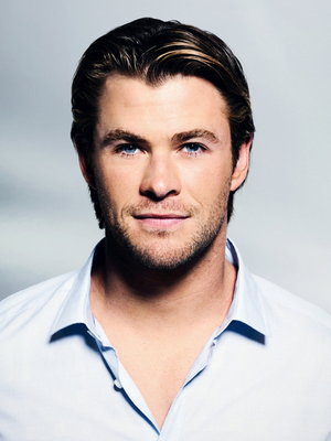 Chris Hemsworth Poster 2189542