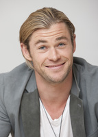Chris Hemsworth mug #G684743