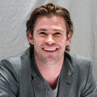 Chris Hemsworth tote bag #G684756