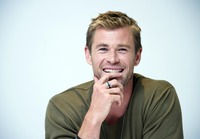 Chris Hemsworth mug #G764631