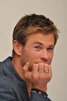 Chris Hemsworth mug #G803384