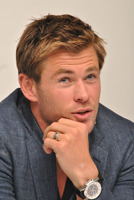 Chris Hemsworth mug #G803386