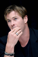 Chris Hemsworth mug #G850197