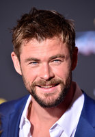 Chris Hemsworth mug #G1021350