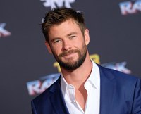 Chris Hemsworth mug #G1021353