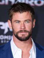 Chris Hemsworth Sweatshirt #2779261