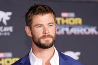 Chris Hemsworth Longsleeve T-shirt #2779282