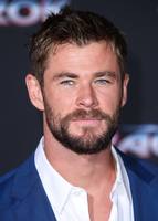 Chris Hemsworth Sweatshirt #2779300