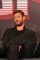 Chris Hemsworth tote bag #G1021402