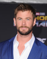 Chris Hemsworth tote bag #G1021408