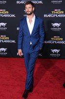 Chris Hemsworth Sweatshirt #2779323