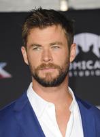 Chris Hemsworth Longsleeve T-shirt #2779324