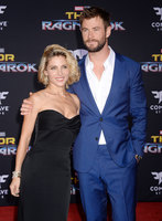 Chris Hemsworth tote bag #G1021423
