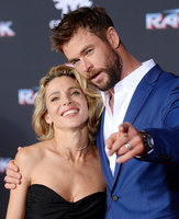 Chris Hemsworth Sweatshirt #2779337