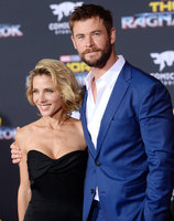 Chris Hemsworth Sweatshirt #2779345