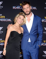 Chris Hemsworth Longsleeve T-shirt #2779362