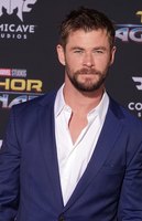 Chris Hemsworth hoodie #2779367
