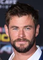 Chris Hemsworth hoodie #2779385