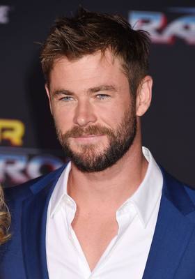 Chris Hemsworth mug #G1021490