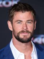 Chris Hemsworth hoodie #2779407