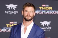 Chris Hemsworth hoodie #2779475