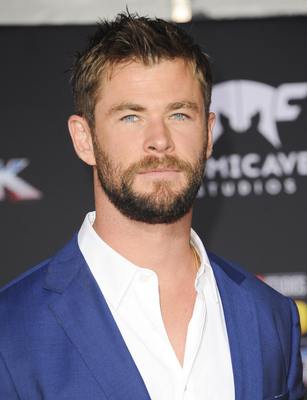 Chris Hemsworth tote bag #G1021578