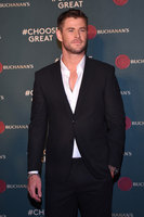 Chris Hemsworth tote bag #G1073479