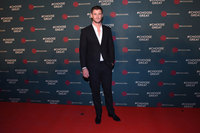 Chris Hemsworth Longsleeve T-shirt #2831397