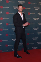 Chris Hemsworth Sweatshirt #2831401