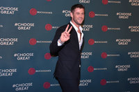 Chris Hemsworth Sweatshirt #2831404
