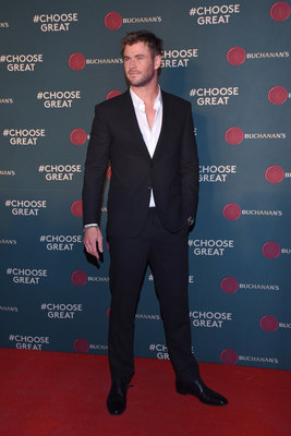 Chris Hemsworth tote bag #G1073521