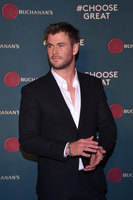 Chris Hemsworth Sweatshirt #2831428