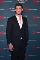 Chris Hemsworth t-shirt #2831452