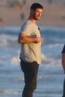 Chris Hemsworth tote bag #G1137341